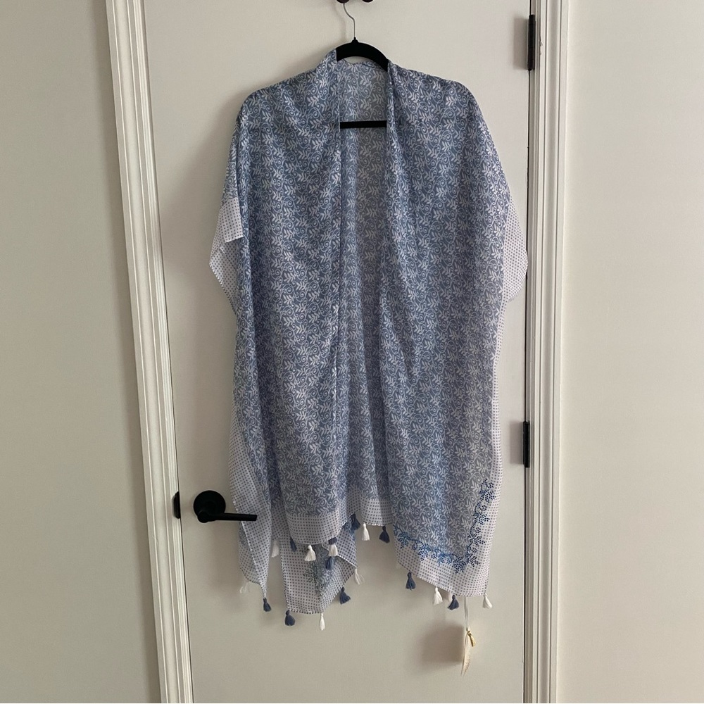 2 Chic Blue and White Print Tassel Wrap